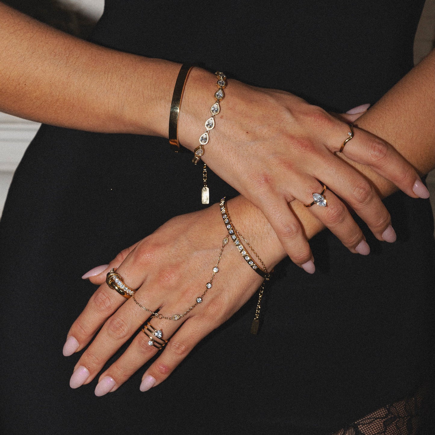 HALO - Hand Chain