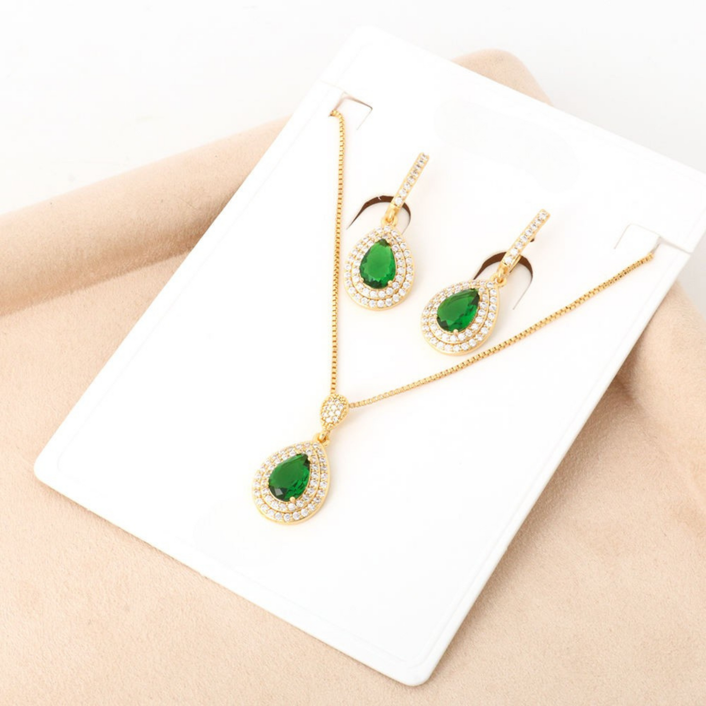 ELINA Necklace & Earrings Set