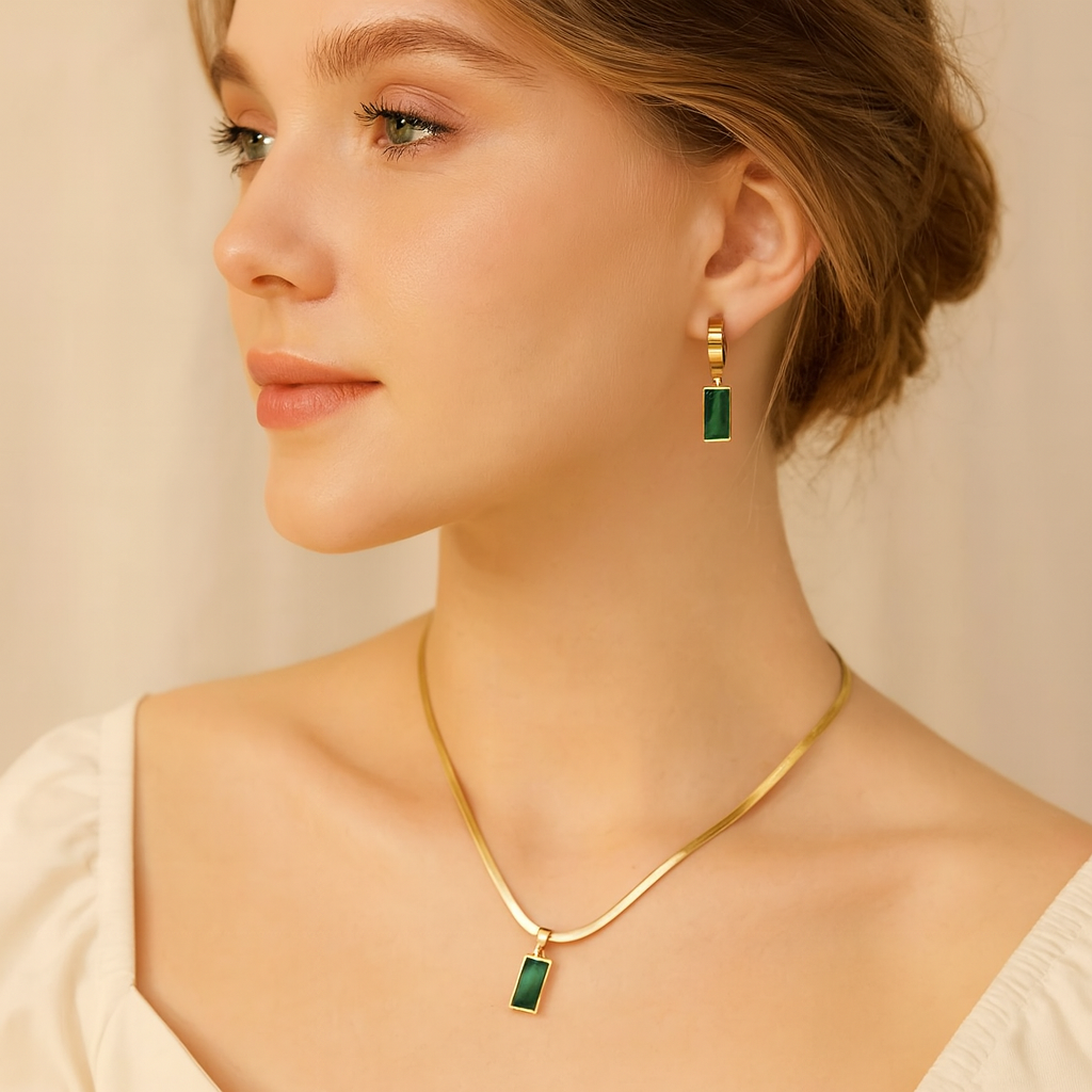 Victoria Emerald Jewelry Set