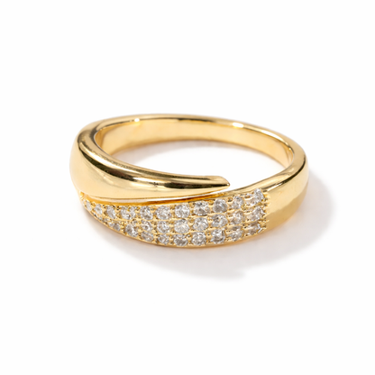Éloïse – Ring with Timeless Sparkle