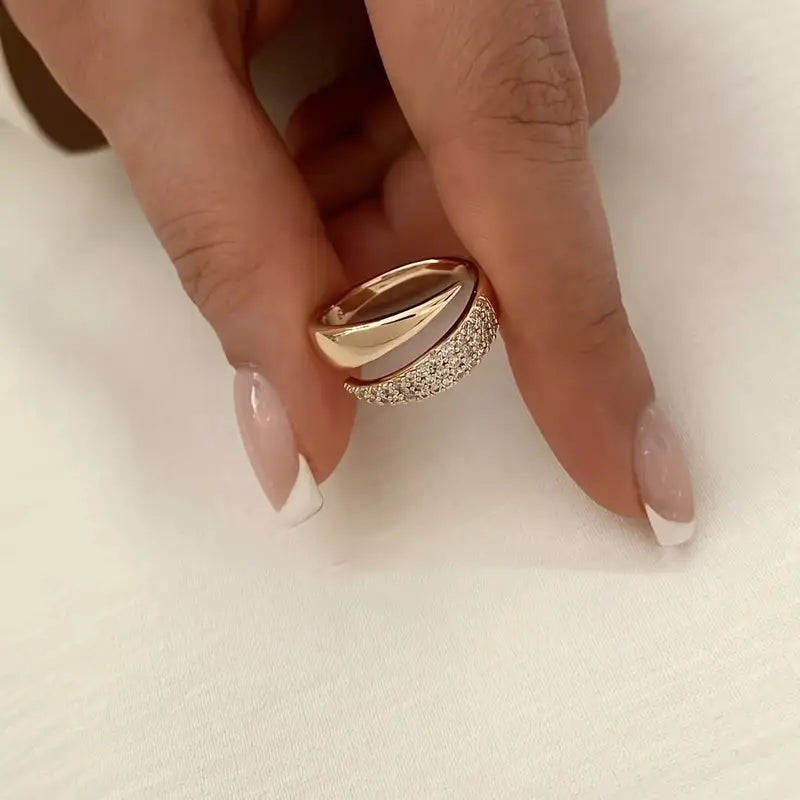Éloïse – Ring with Timeless Sparkle