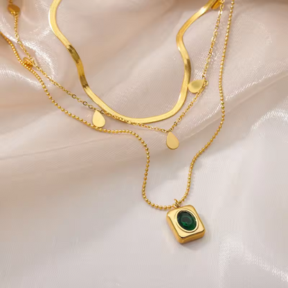 Leona Emerald Necklace