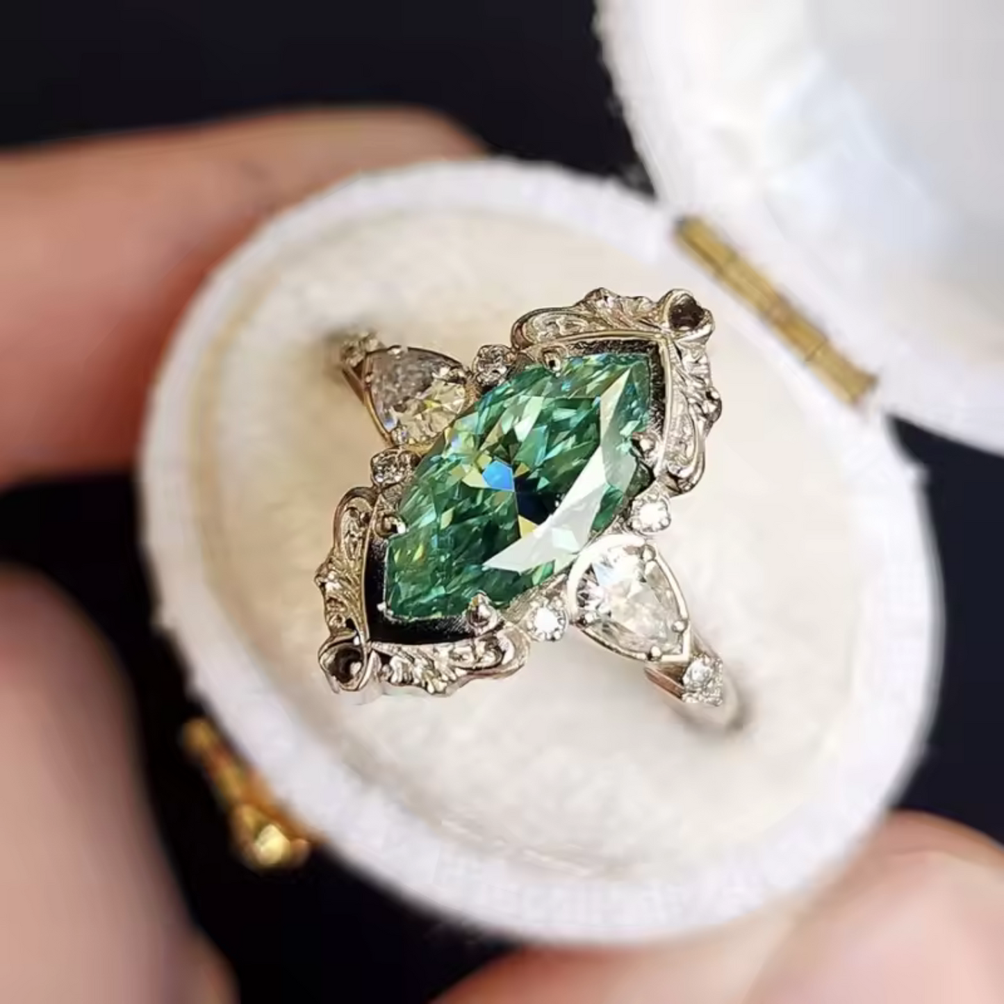Helena Emerald Ring