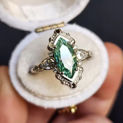 Helena Emerald Ring