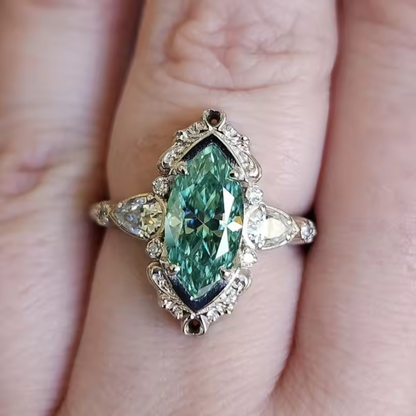 Helena Emerald Ring