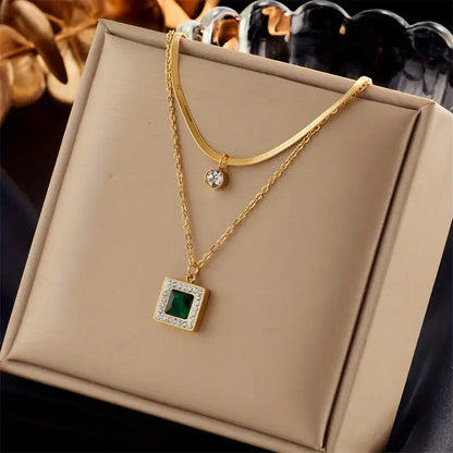 Klára Emerald Necklace