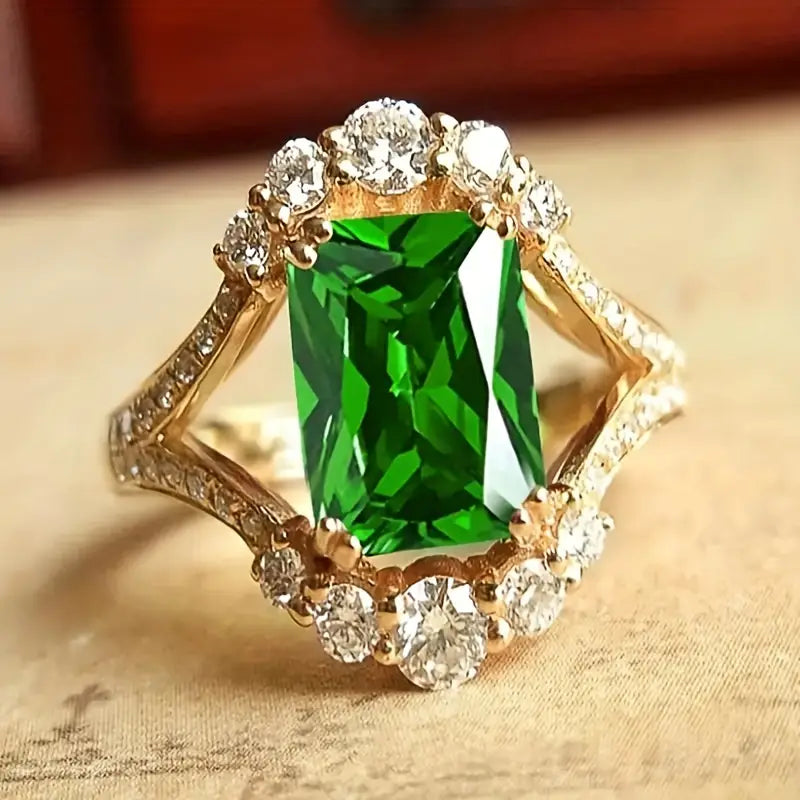 Amara Emerald Ring