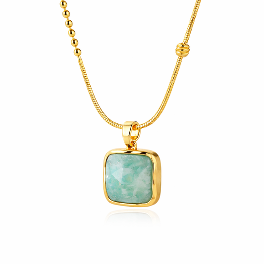 Lucia Necklace with Green Pendant