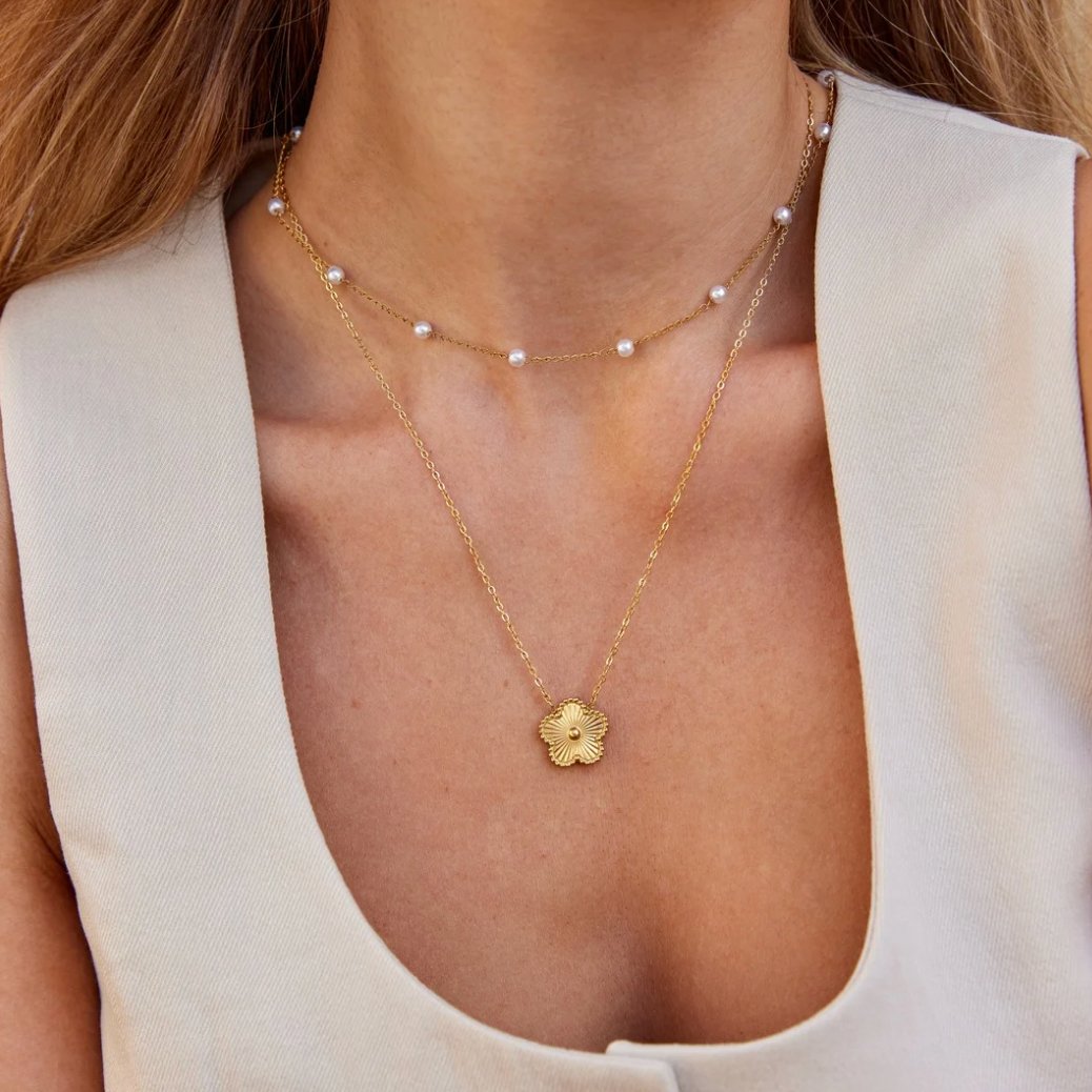 Nura Gold Pearl Necklace