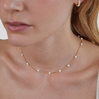 Nura Gold Pearl Necklace
